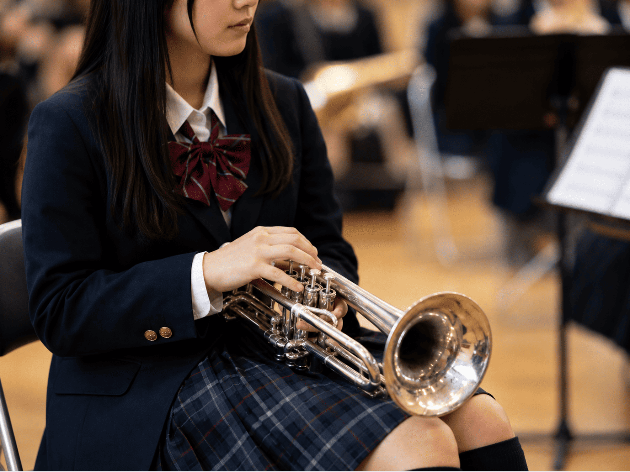 オンラインで質問する生徒